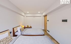 Stayvista At The Ganga House - Holy River Varanasi